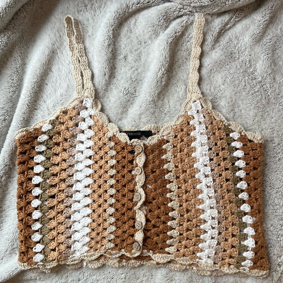 Crocheted Cropped tank top. Button down. NEW WITH TAGS INCLUSION XTRA BUTTON - Picture 3 of 7